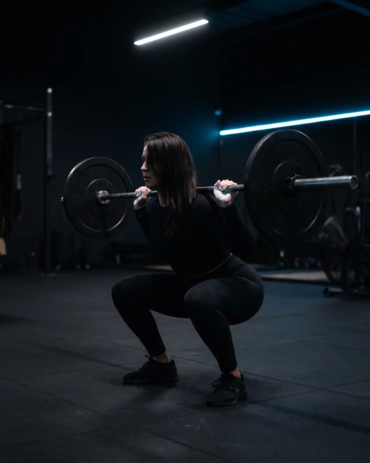Back squat demonstration